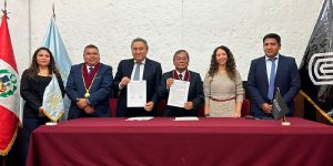 EPG Continental y Colegio de Abogados de Arequipa sellan alianza académica