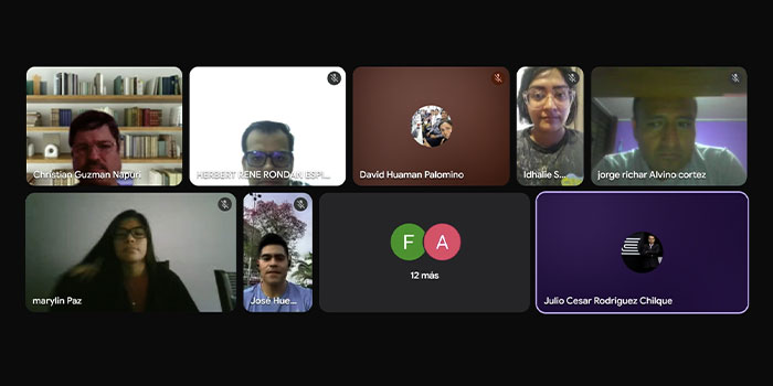 Especialista analiza el futuro del derecho digital en masterclass de posgrado