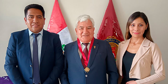 Especialista analiza el futuro del derecho digital en masterclass de posgrado