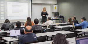 Docentes de la Universidad Continental reciben becas para doctorados en la Escuela de Posgrado