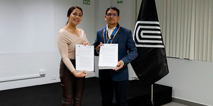 Firma de convenio entre la EPG Continental y el Consejo Directivo Regional XV - Ayacucho del Colegio de Psicólogos del Perú