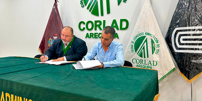 Escuela de Posgrado de la Universidad Continental y CORLAD Arequipa suscriben convenio de cooperación