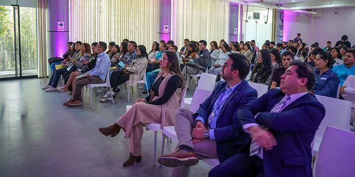 Si la IA puede hacer cada vez más tareas, ¿qué hará diferente a un profesional?