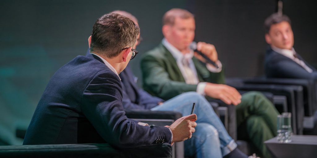 Conferencia magistral: El protocolo que no se ve: claves para representar, comunicar y posicionar a una organización